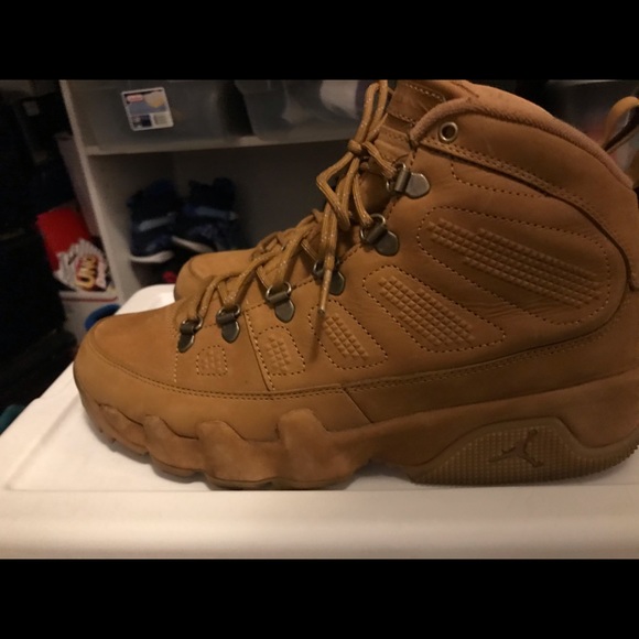 Jordan 9 boots - Picture 2 of 6